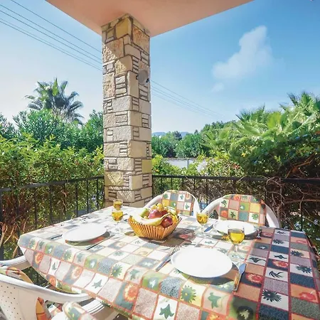Sleeps 4 Air Con Wifi Okcular